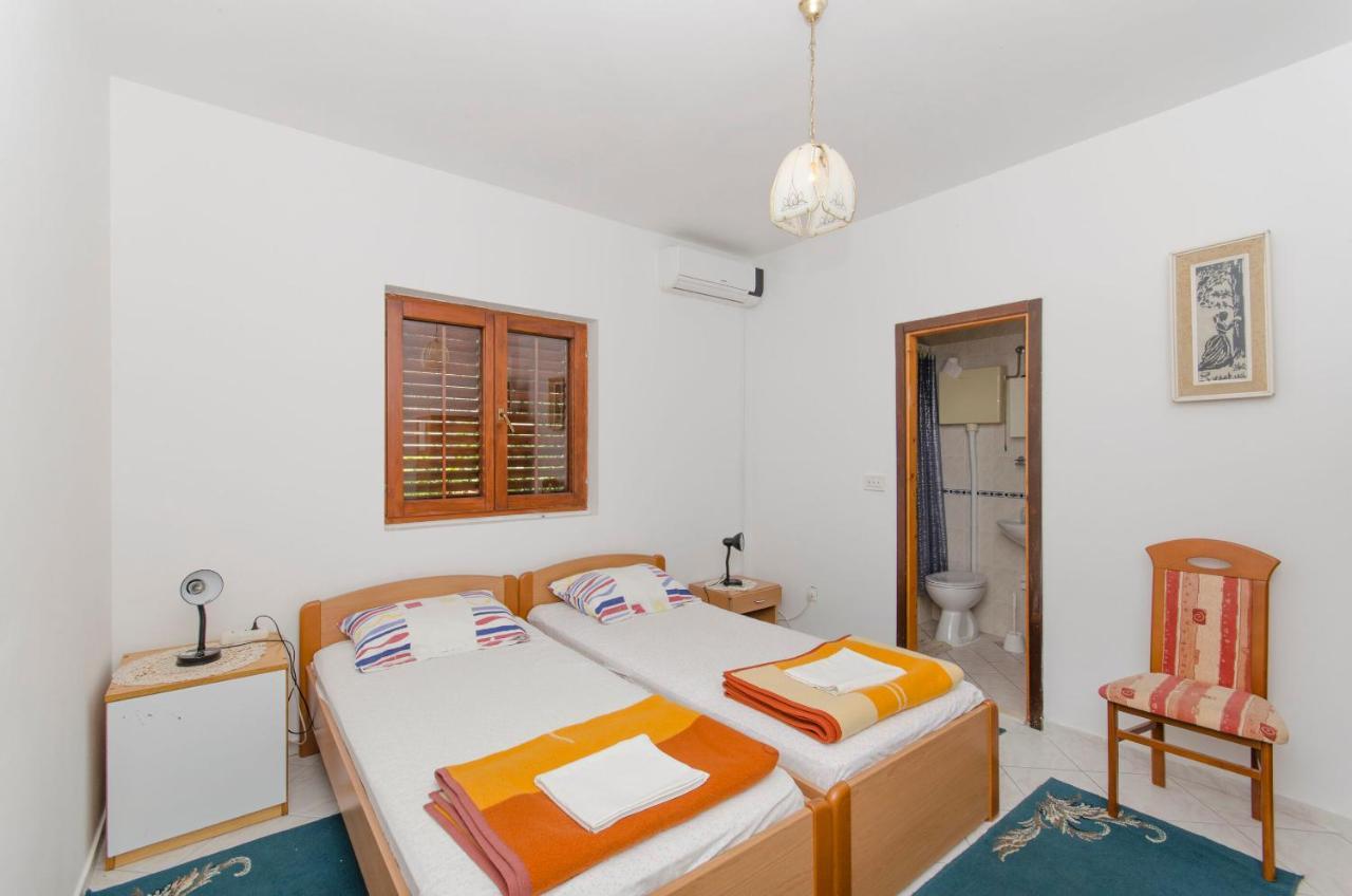 Apartments And Rooms Nike Sobra Bagian luar foto