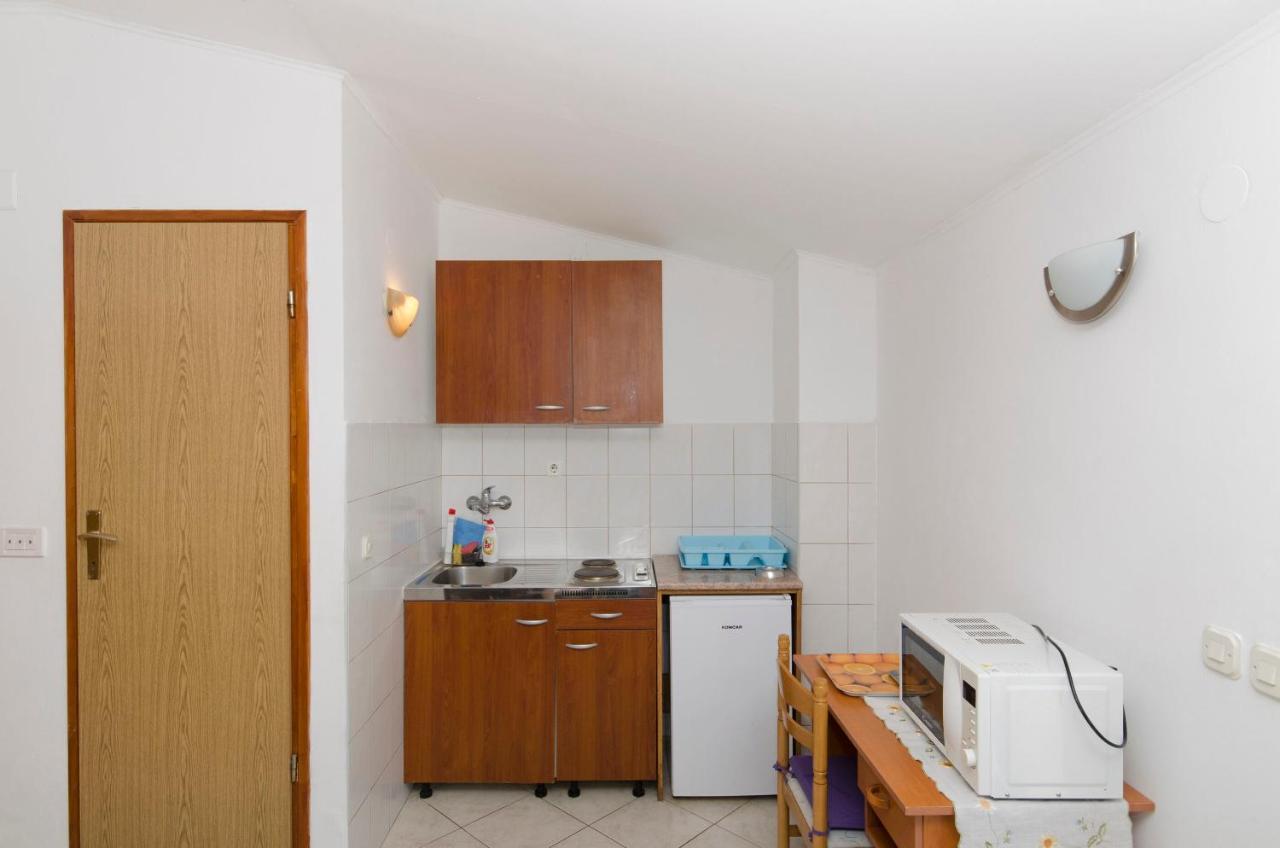 Apartments And Rooms Nike Sobra Ruang foto