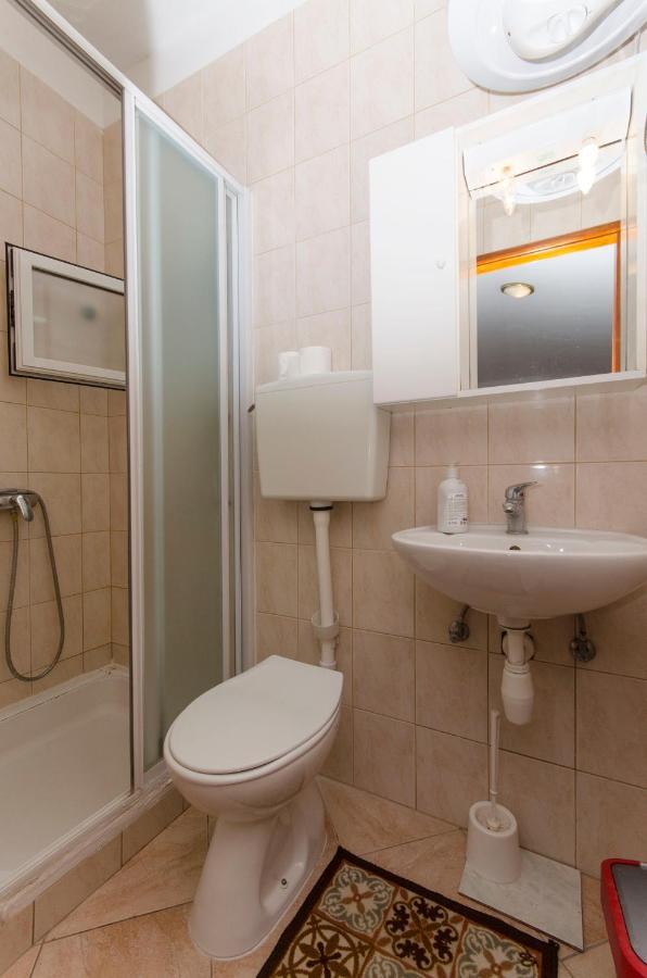 Apartments And Rooms Nike Sobra Ruang foto